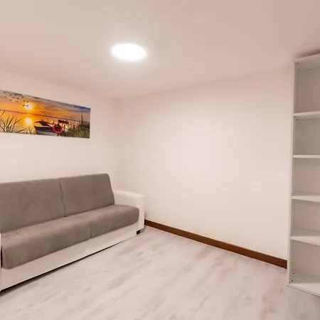 Apartment Sweet Dreams *
